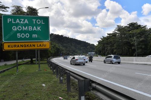LEBUHRAYA PANTAI TIMUR ARAH KUALA LUMPUR