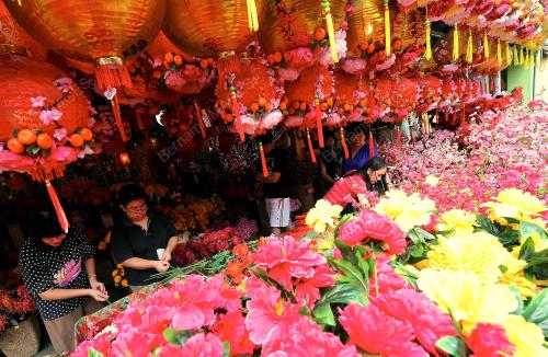 KL06_28012013_TINJAUAN_CNY