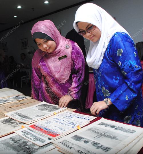 KL06_28022012_KOLEKSI_ANM