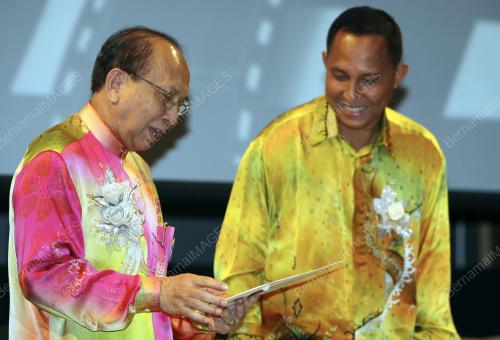 DR RAIS YATIM
