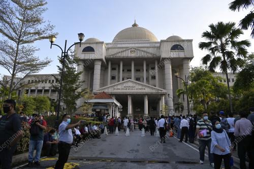 KEPUTUSAN PERBICARAAN KES SRC