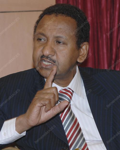DR MUSTAFA OSMAN ISMAIL
