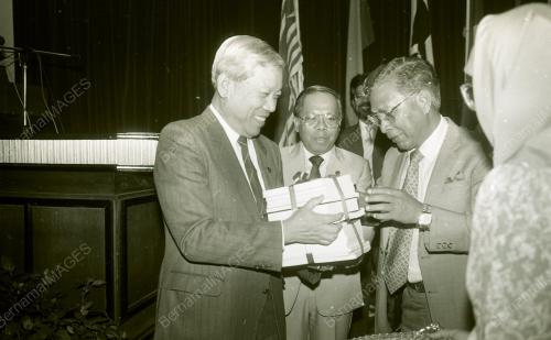 KL06_290690_PELANCARAN