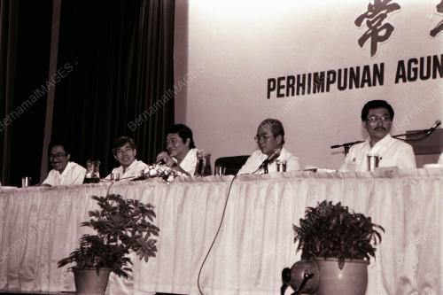 DATUK SERI DR. LING LIONG SIK
