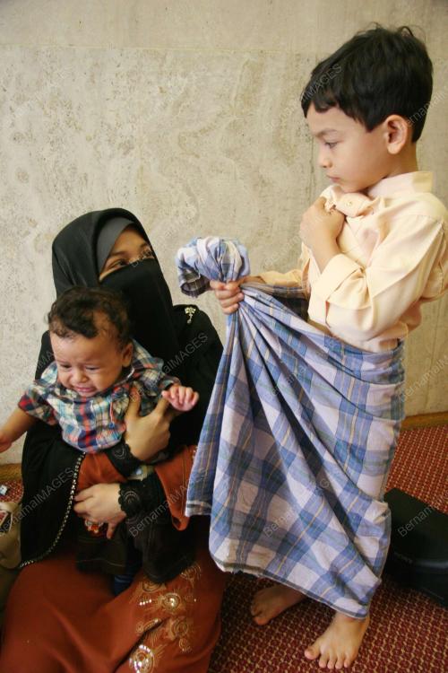 MAJLIS BERKHATAN