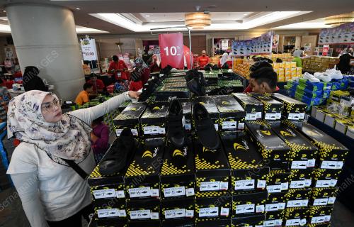 TINJAUAN PERSEDIAAN PERSEKOLAHAN