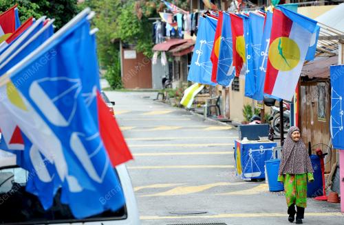 KL06_30032013_BENDERA