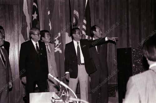 SPEAKER DEWAN KOREA