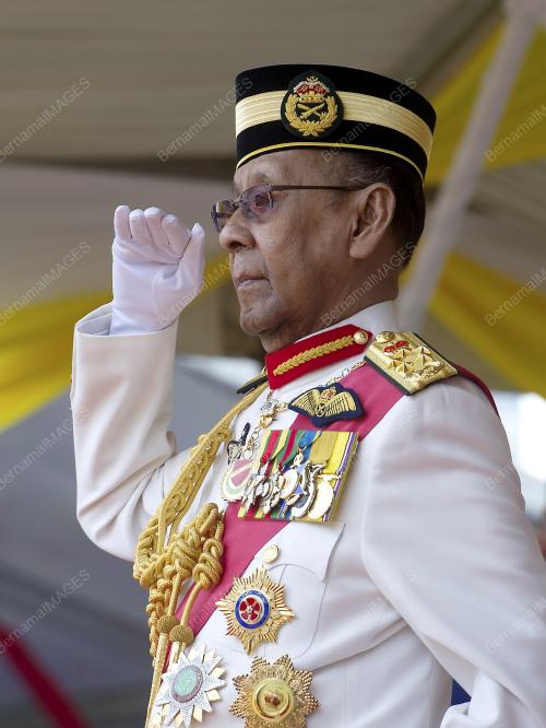 KL06_31072015_PAHLAWAN