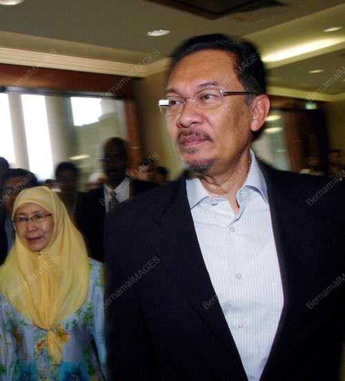 ANWAR IBRAHIM