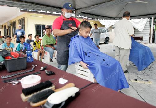 KL06_31122016_GUNTING_RAMBUT