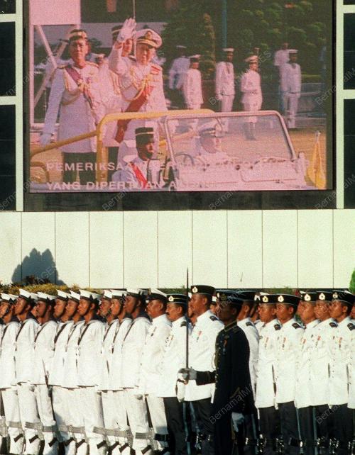 KL07-02_06_2001_AGONG-LAMBAI_27012016