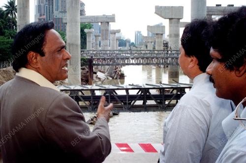 SAMY VELLU