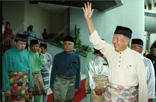 KL07-07_07_2000_AGONG_LAMBAI_11012016