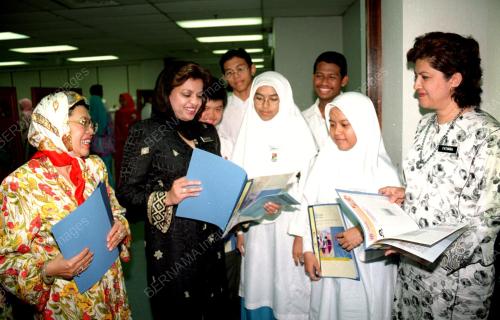 DATUK SHARIZAT JALIL