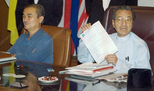 KL07-12_01_2000_PM_UMNO_MT_18012016