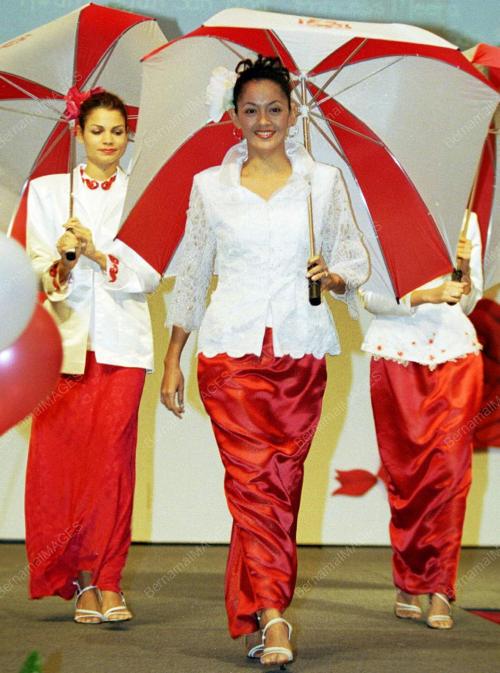 KL07-19_06_2001WARNA_UMNO_27012016