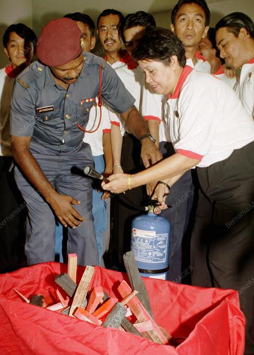 KL07-21_06_2001_ZERO_FIRE_27012016