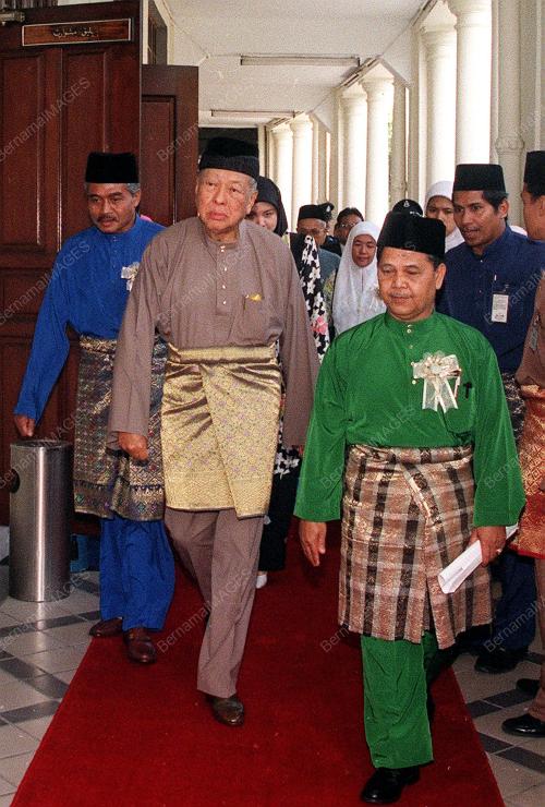 KL07-24_08_2000_AGONG_MAHKAMAH_12012016