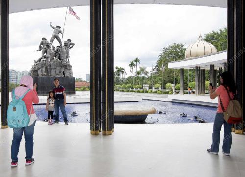 KL07_01012017_TUGU_NEGARA