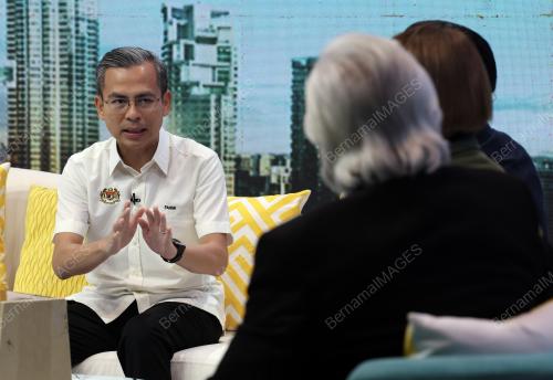 FAHMI FADZIL