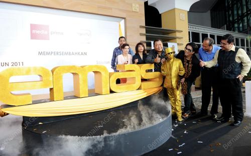 MAJLIS PELANCARAN SALURAN 104 EMAS