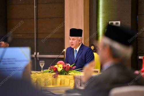SULTAN PERAK SULTAN NAZRIN SHAH