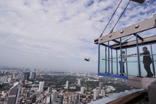 KL07_01102016_BASE_JUMP