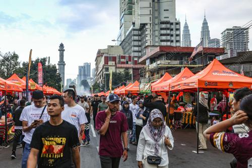 BAZAR RAMADAN HARI PERTAMA
