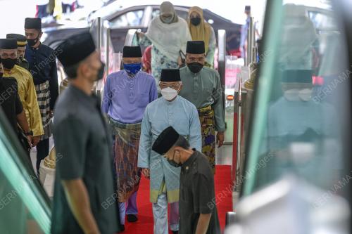 AL-SULTAN ABDULLAH RI'AYATUDDIN AL-MUSTAFA BILLAH SHAH