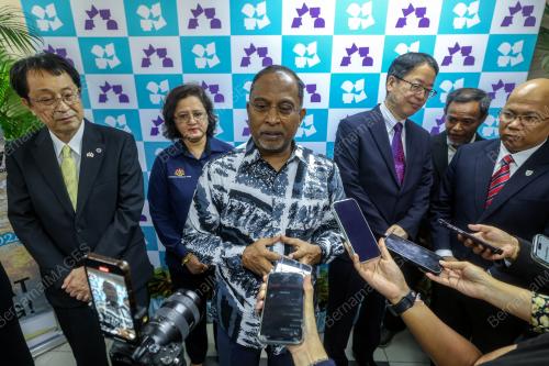 DATUK SERI DR ZAMBRY ABDUL KADIR