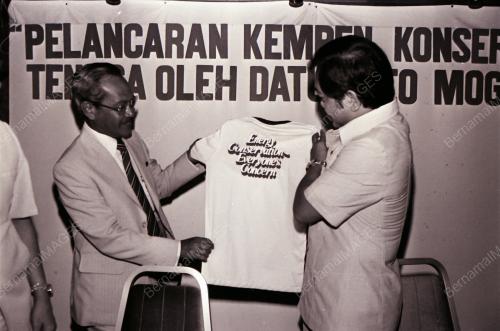 DATUK LEO MOGGIE