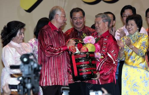 KL07_03022011_MCA_CNY