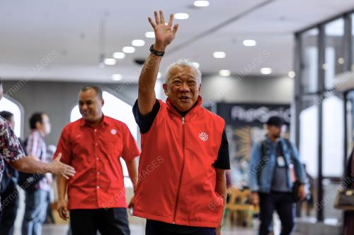 DATUK SERI BUNG MOKTAR RADIN