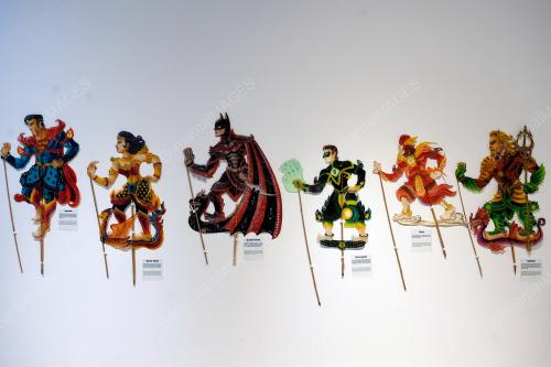 WAYANG KULIT MODEN