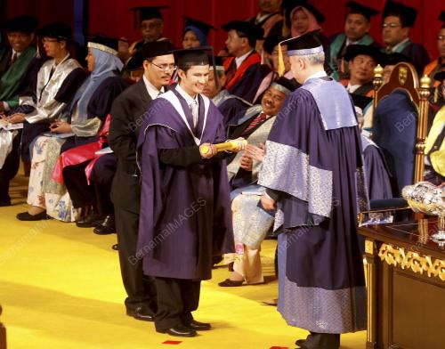 RAJA DR NAZRIN SHAH