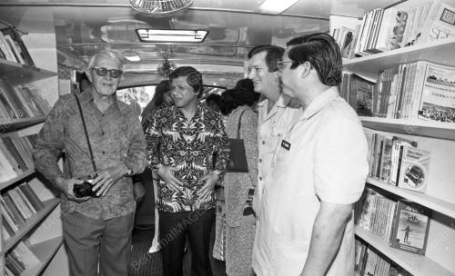 KL07_04022015_PERPUSTAKAAN_BERGERAK