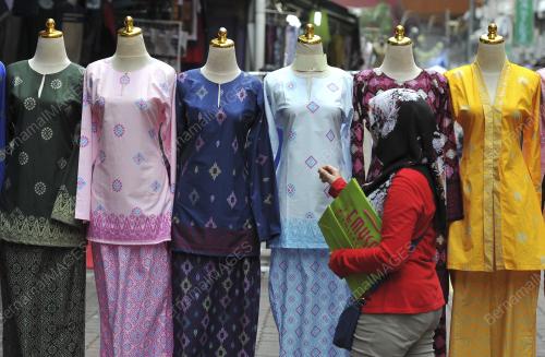 KL07_04062017_BAJU_BARU