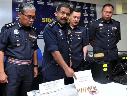 KL07_04092013_POLIS