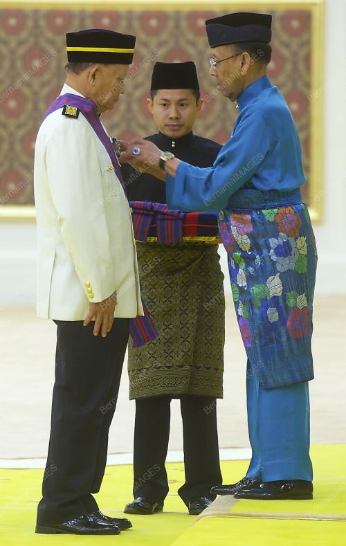 KL07_04112013_AGONG_PINGAT