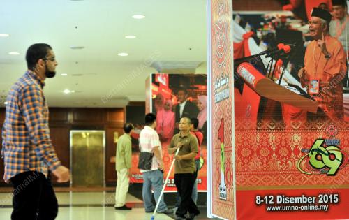 KL07_04122015_UMNO04