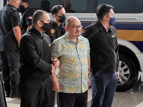 DATUK SERI SHAMSUL ISKANDAR