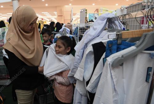 KL07_05012019_PELAJAR_BANTUAN