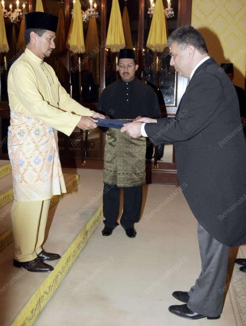 YANG DI-PERTUAN AGONG