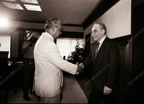 ENCIK ABDUL GHAFAR BABA