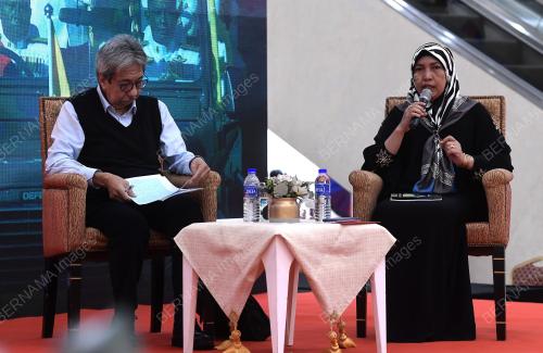 MAJLIS PRA-PELANCARAN KARYA ˜TENTERA KE TAKHTA'