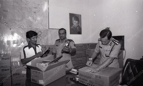 POLIS