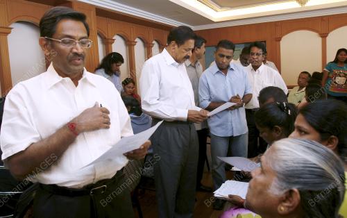 KL07_06022011_PALANIVEL_MIC