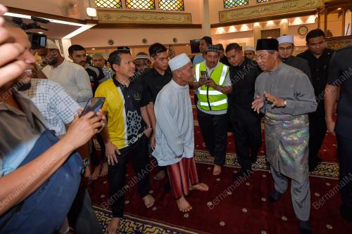TAN SRI MUHYIDDIN YASSIN