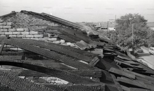 RUMAH TERBAKAR